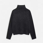 Women’s Vintage Turtleneck Sweater – Classic Winter Warmth