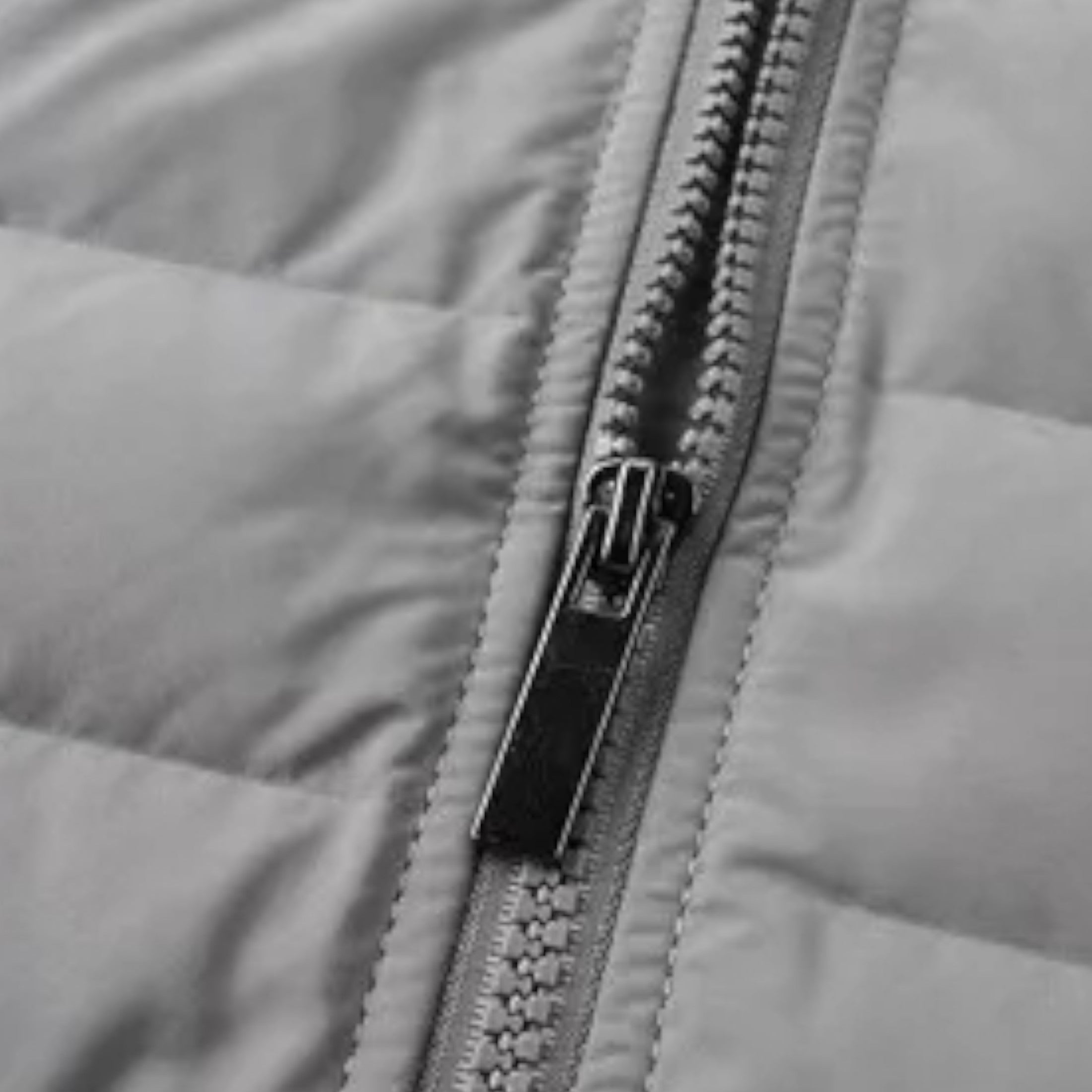 Men’s Hooded Down Jacket – Spliced Quilted Style